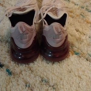 Nike shoes rose pink a wine